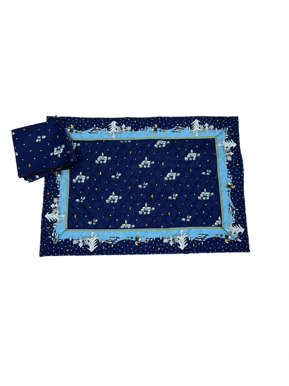 Vera Bradley Designs Winter Village Quilted Placemat & 4 Napkin Set Holiday